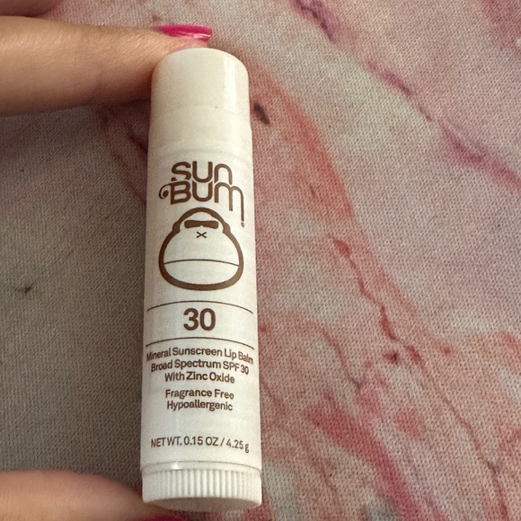 New, sealed Sun Bum Mineral Sunscreen Lip Balm Broad Spectrum SPF 30 - Picture 3 of 4